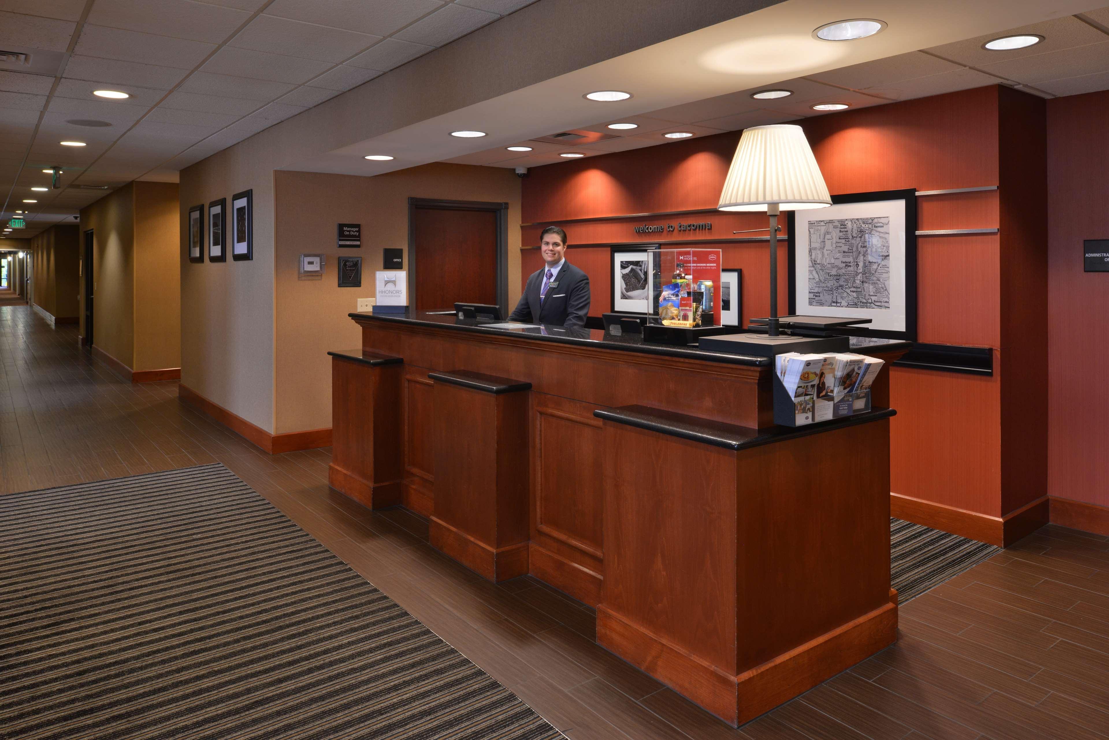 Hampton Inn & Suites Tacoma Esterno foto